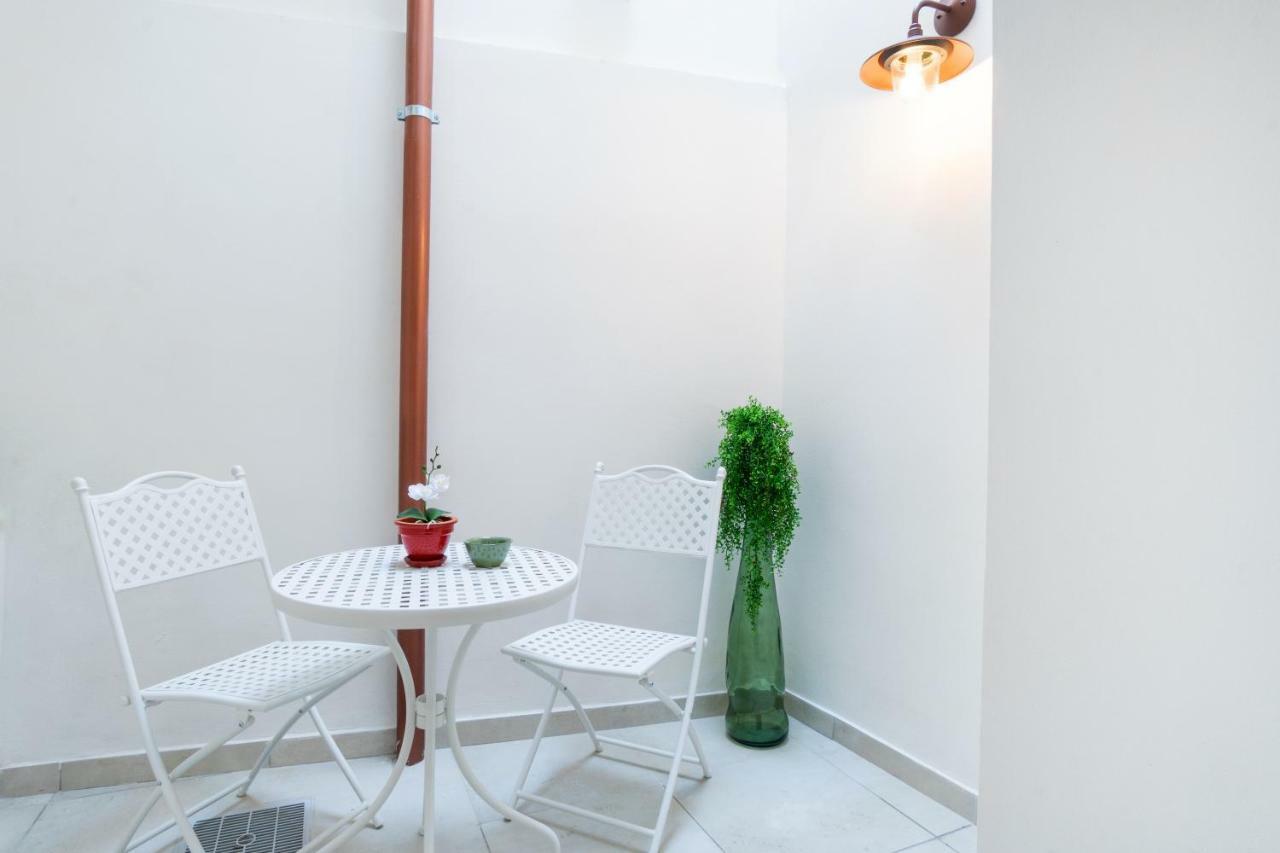 レッチェ Le Stanze Del Duomo Bed & Breakfast エクステリア 写真