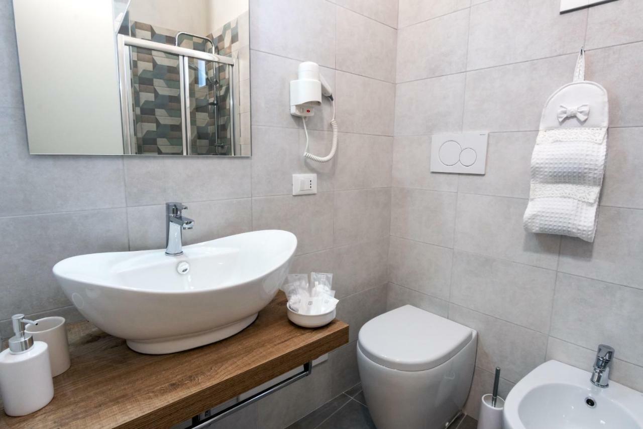 レッチェ Le Stanze Del Duomo Bed & Breakfast エクステリア 写真